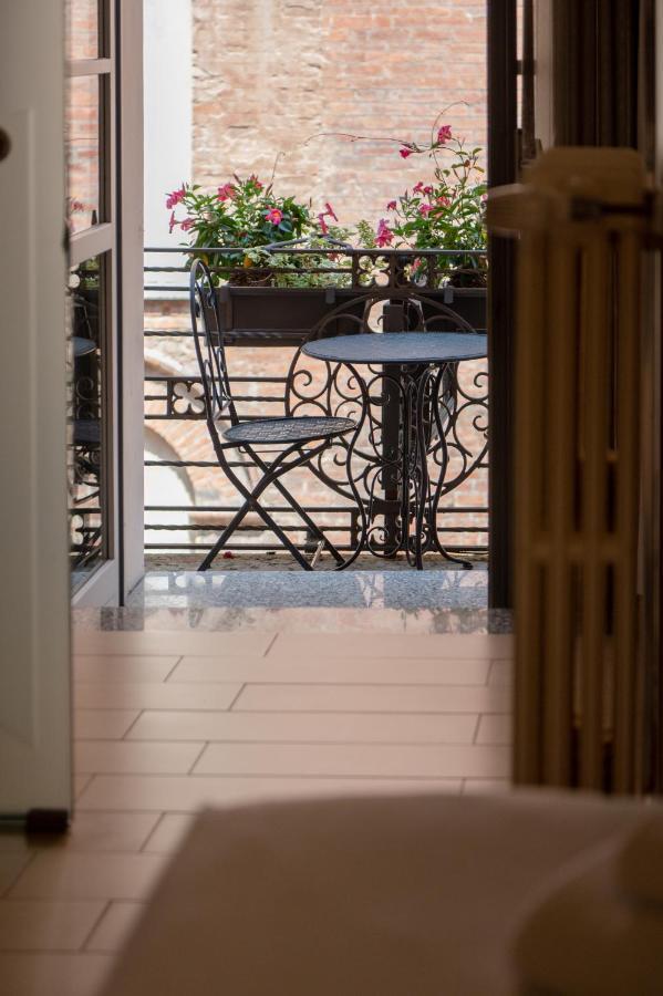 Hotel Duomo Cremona Buitenkant foto
